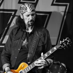 Portrait of Bruce Kulick