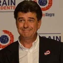 Portrait of Efraín Alegre