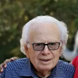 Portrait of Andrew Sardanis