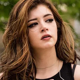 Portrait of Chrissy Costanza
