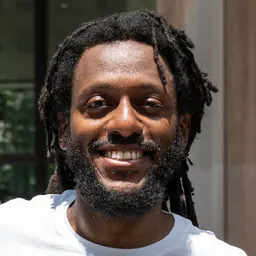 Portrait of Mike Simmons