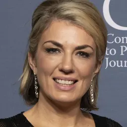 Portrait of Holly Williams