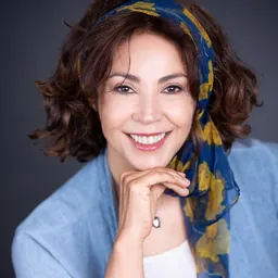 Portrait of Roksana Bahramitash