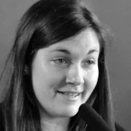 Portrait of Kira Cochrane