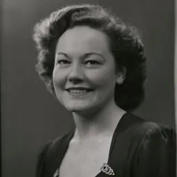 Portrait of Amy Shuard