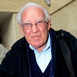 Portrait of Aharon Yadlin