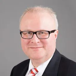 Portrait of Thomas Schäfer