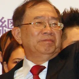 Portrait of Lin Ruey-shiung