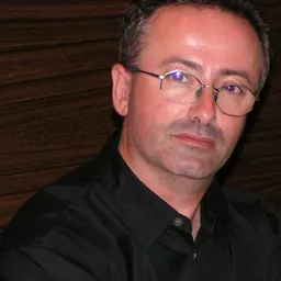 Portrait of Andrew Denton