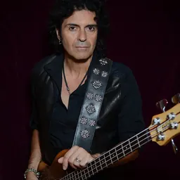 Portrait of Phil Soussan