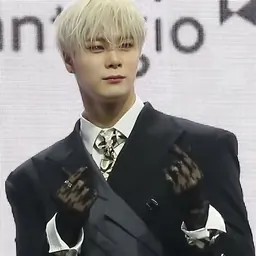 Portrait of Moonbin