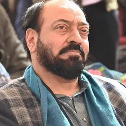 Portrait of Kewal Dhaliwal