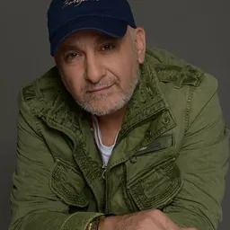 Portrait of Ofer Levy