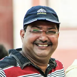 Portrait of Manoj Sharma