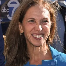 Portrait of Amy Paulin