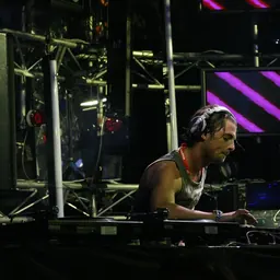 Portrait of Axwell