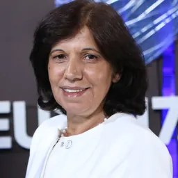 Portrait of Isabel Oneto