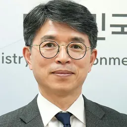 Portrait of Kim Wan-sup