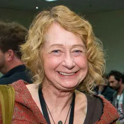 Portrait of Di Lucas