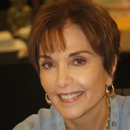 Portrait of Stepfanie Kramer