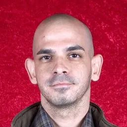 Portrait of Kenneth Rocafort