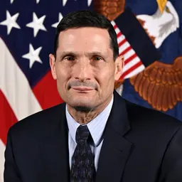 Portrait of Darin Selnick
