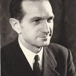Portrait of Toby Levitt