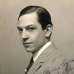 Portrait of Carter DeHaven