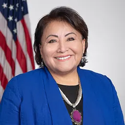 Portrait of Roselyn Tso