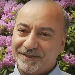 Portrait of Les Gara