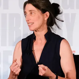 Portrait of Alexandra Horowitz