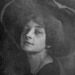 Portrait of Thea Schleusner