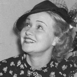 Portrait of Alma Lloyd