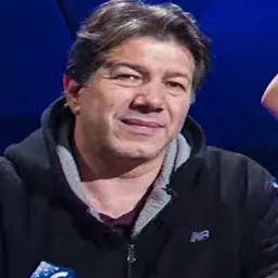 Portrait of David Benyamine