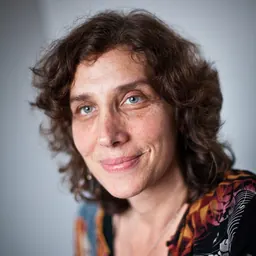 Portrait of Laura Stachel