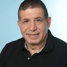 Portrait of Eddy Koaz