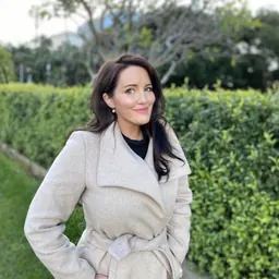 Portrait of Amanda Johnstone