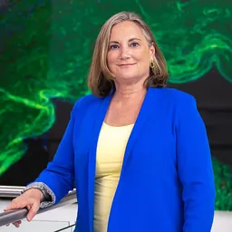 Portrait of Laura E. Niklason