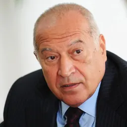 Portrait of Dan Voiculescu