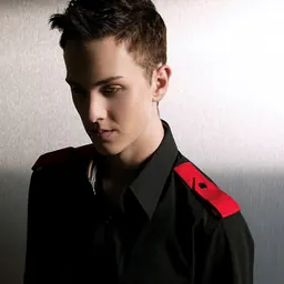 Portrait of Raziel Reid