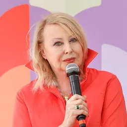 Portrait of Yelena Shchapova