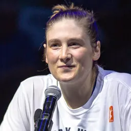 Portrait of Lindsay Whalen
