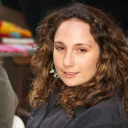Portrait of Lauren Weinstein