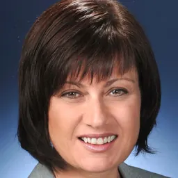 Portrait of Justine Elliot