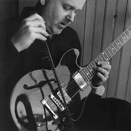 Portrait of Scott Fields