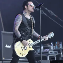 Portrait of Ricky Warwick