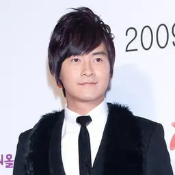 Portrait of Joe Cheng
