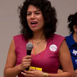 Portrait of Carol Alvarado