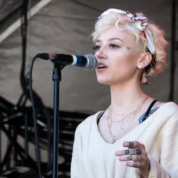 Portrait of Kailee Morgue
