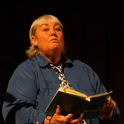 Portrait of Cathie Dunsford